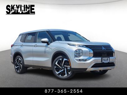 Used 2025 Mitsubishi Outlander SE