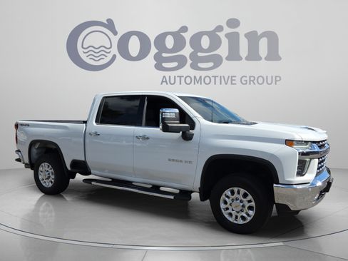 Certified 2022 Chevrolet Silverado 2500 LTZ w/ Safety Package AWD/4WD image 7