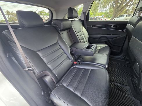 Used 2018 Kia Sorento EX FWD image 34