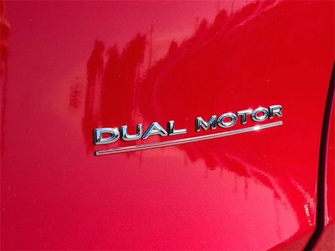 Used 2022 Tesla Model Y Performance image 10