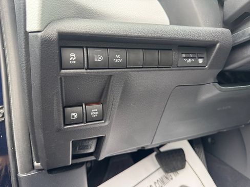 Used 2025 Toyota Sienna XSE w/ XSE Plus Package AWD/4WD image 26