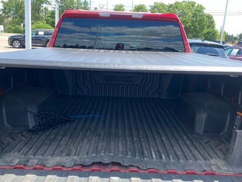 Used 2024 GMC Sierra 1500 Elevation AWD/4WD image 9