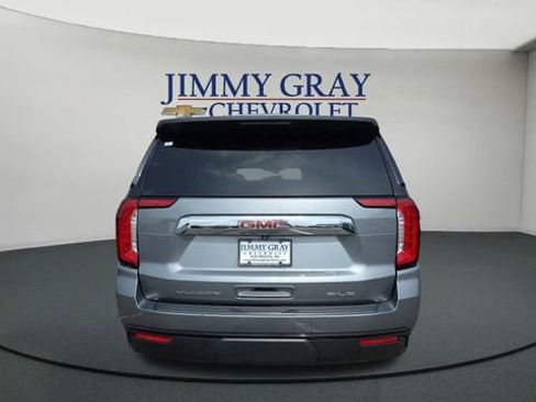 Used 2022 GMC Yukon SLE image 4