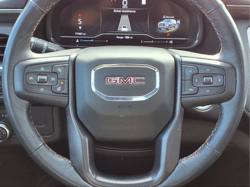 Used 2022 GMC Yukon XL AT4 image 18