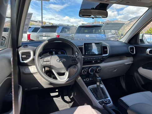 New 2026 Hyundai Venue SEL FWD image 11