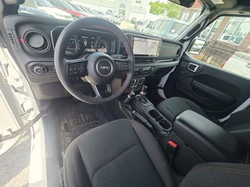 Used 2024 Jeep Wrangler Rubicon w/ Capability Package AWD/4WD image 9