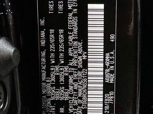 Used 2022 Toyota Highlander XLE AWD/4WD image 40