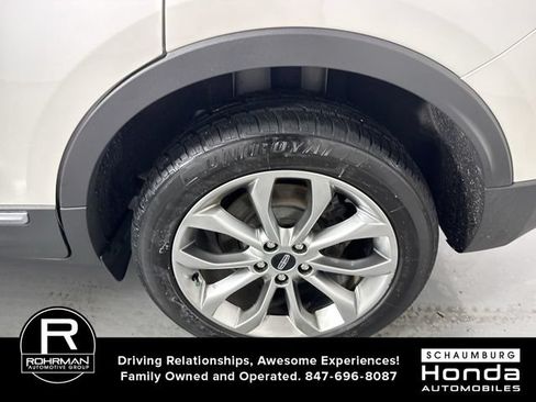 Used 2018 Lincoln MKC Select w/ Select Plus Package AWD/4WD image 6