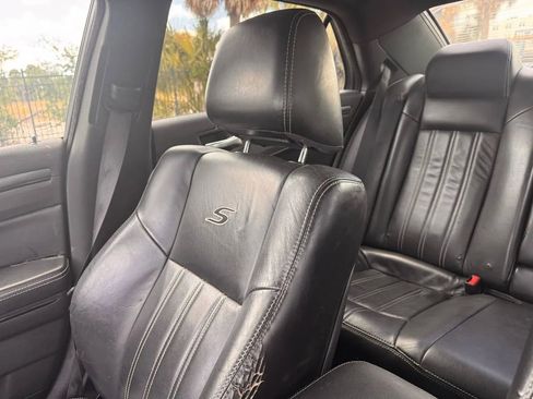 Used 2012 Chrysler 300 S w/ Luxury Group RWD image 11