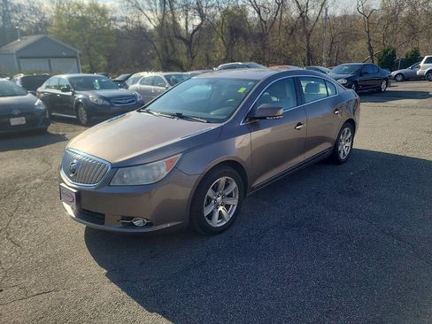Used 2010 Buick LaCrosse CXL w/ Luxury Package FWD image 4