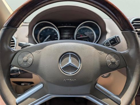 Used 2012 Mercedes-Benz GL 320 BlueTEC 4MATIC image 19