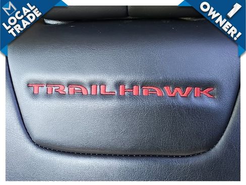 Used 2022 Jeep Cherokee Trailhawk w/ Comfort/Convenience Group AWD/4WD image 26