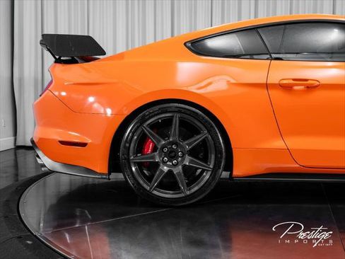 Used 2020 Ford Mustang Shelby GT500 w/ Carbon Fiber Track Pack RWD image 16
