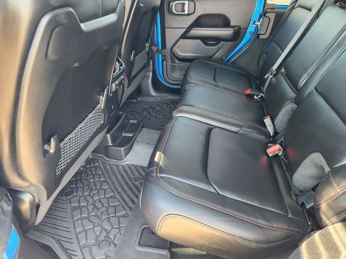 Used 2025 Jeep Wrangler Unlimited Rubicon image 29