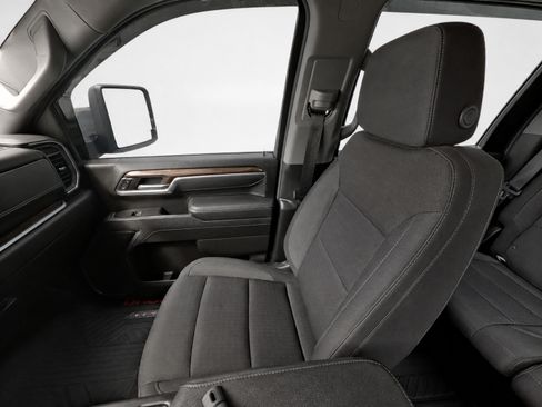 Used 2025 Chevrolet Silverado 2500 LT w/ Safety Package AWD/4WD image 13