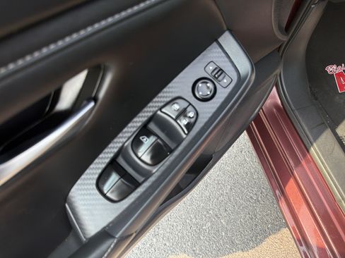 Used 2025 Nissan Sentra SV FWD image 21