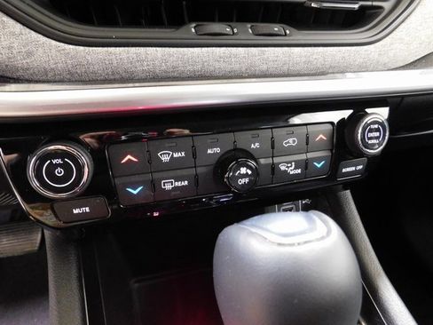 Used 2022 Jeep Compass Latitude w/ Convenience Group image 25