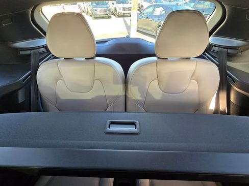 New 2026 Volvo XC90 B6 Ultra w/ Protection Package Premier AWD/4WD image 17