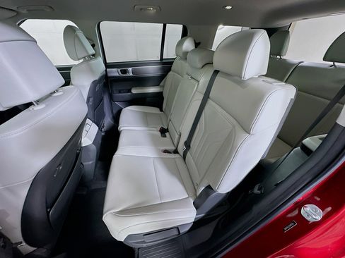 Used 2025 Hyundai Santa Fe SEL image 26