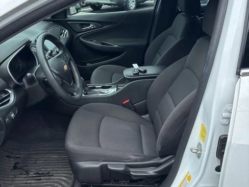 Used 2018 Chevrolet Malibu LS FWD image 10