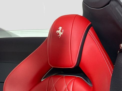 Used 2021 Ferrari 812 GTS RWD image 21