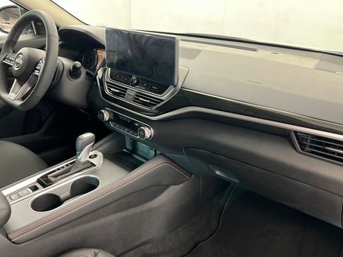 New 2026 Nissan Altima 2.5 SR image 23