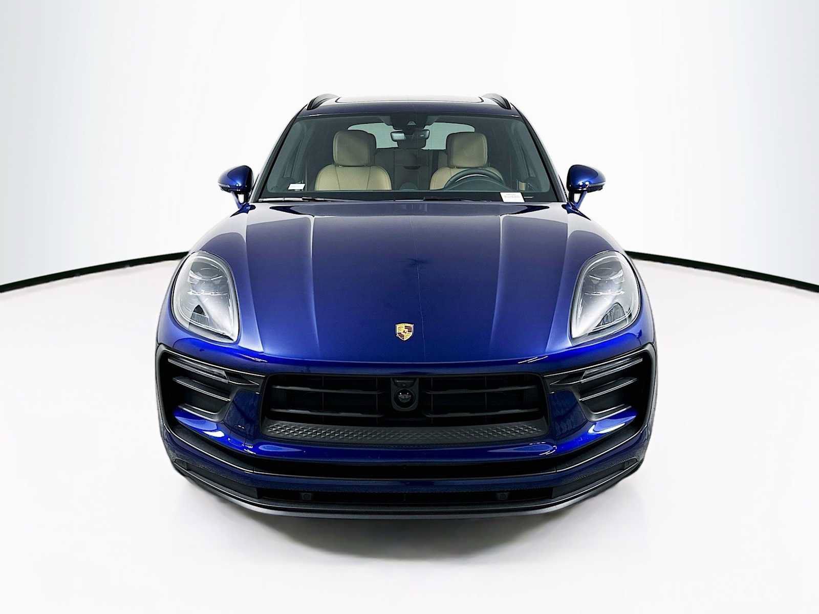 Used 2026 Porsche Macan AWD/4WD image 6