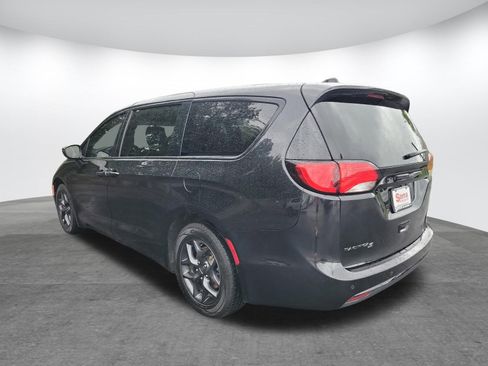 Used 2020 Chrysler Pacifica Touring w/ S Appearance Package FWD image 28