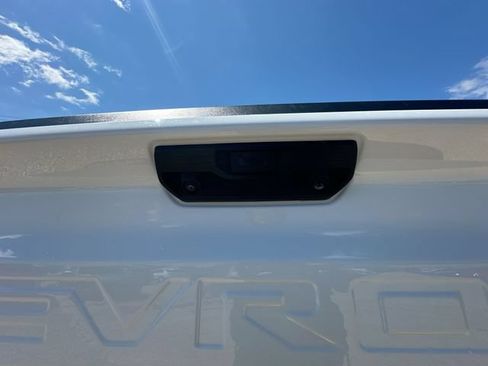 Used 2024 Chevrolet Silverado 1500 LT AWD/4WD image 44