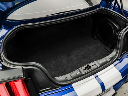 Used 2022 Ford Mustang Shelby GT500 w/ Technology Package RWD image 96