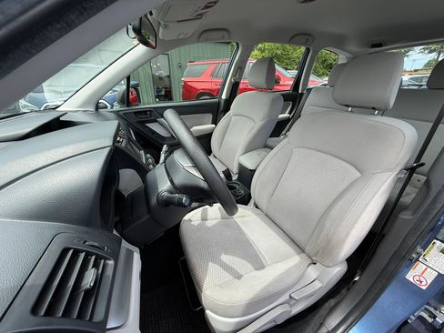 Used 2015 Subaru Forester 2.5i w/ Alloy Wheel Package AWD/4WD image 12