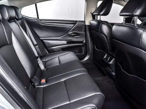 Used 2025 Lexus ES 300h w/ Premium Package FWD image 23