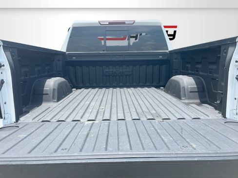 Used 2023 GMC Sierra 1500 SLT w/ SLT Premium Plus Package AWD/4WD image 27