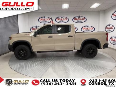 Used 2023 Chevrolet Silverado 1500 ZR2 w/ Technology Package AWD/4WD image 5