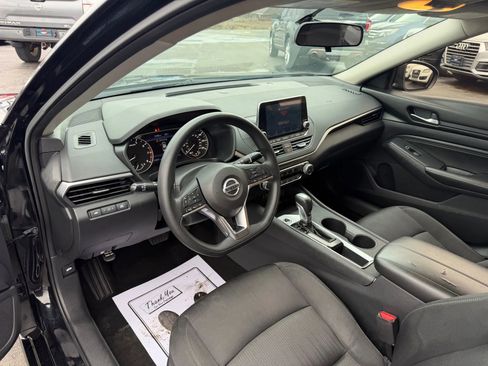 Used 2019 Nissan Altima 2.5 S FWD image 10