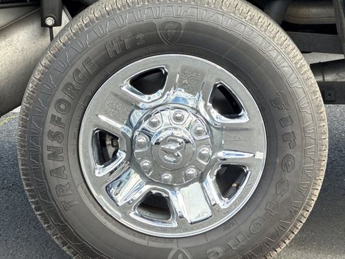 Used 2024 RAM 2500 Big Horn w/ Bed Utility Group image 40