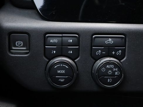 Certified 2024 Chevrolet Silverado 1500 LT Trail Boss w/ Convenience Package II AWD/4WD image 39