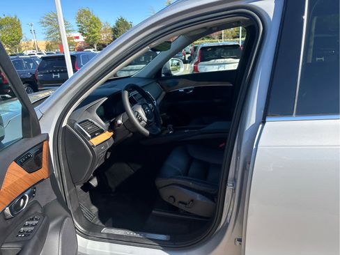 Used 2023 Volvo XC90 B6 Plus w/ Protection Package Premier AWD/4WD image 24