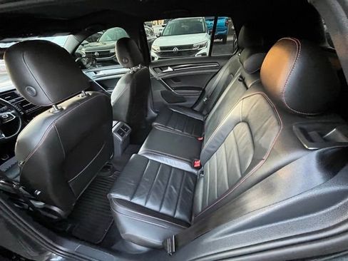 Used 2017 Volkswagen GTI SE image 15