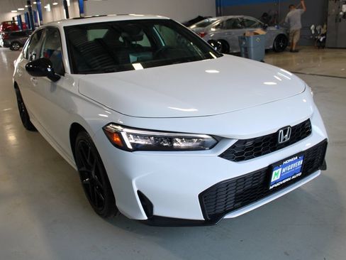 Used 2025 Honda Civic FWD Hybrid Sedan image 3