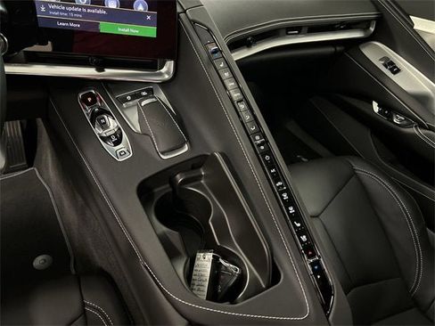 Used 2022 Chevrolet Corvette Stingray Preferred Cpe w/ 2LT image 18