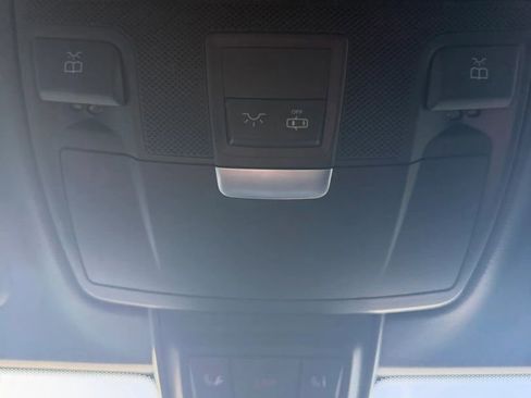 Used 2017 Mercedes-Benz C 63 AMG Cabriolet image 28