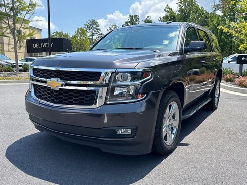 Used 2018 Chevrolet Tahoe LT RWD image 3