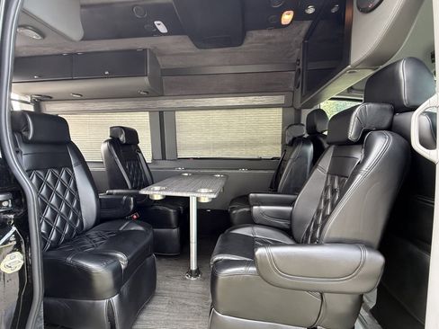 Used 2016 Freightliner Sprinter 2500 AWD/4WD image 2