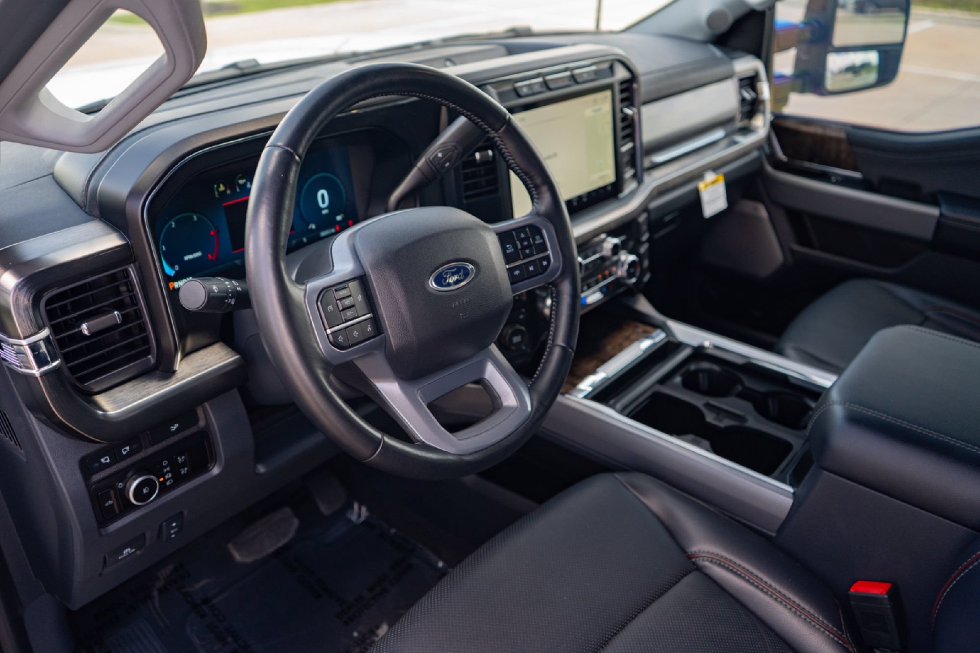 Used 2024 Ford F250 Lariat AWD/4WD image 9
