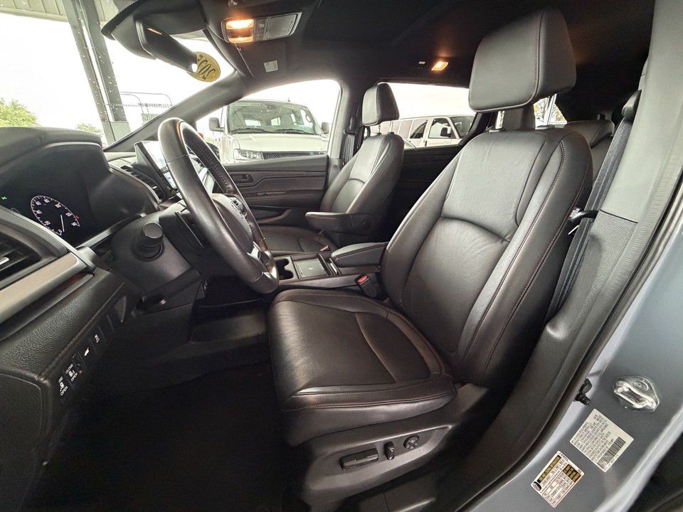 Used 2025 Honda Odyssey Sport-L image 11