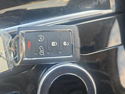 Used 2021 Jeep Grand Cherokee L Limited AWD/4WD image 36