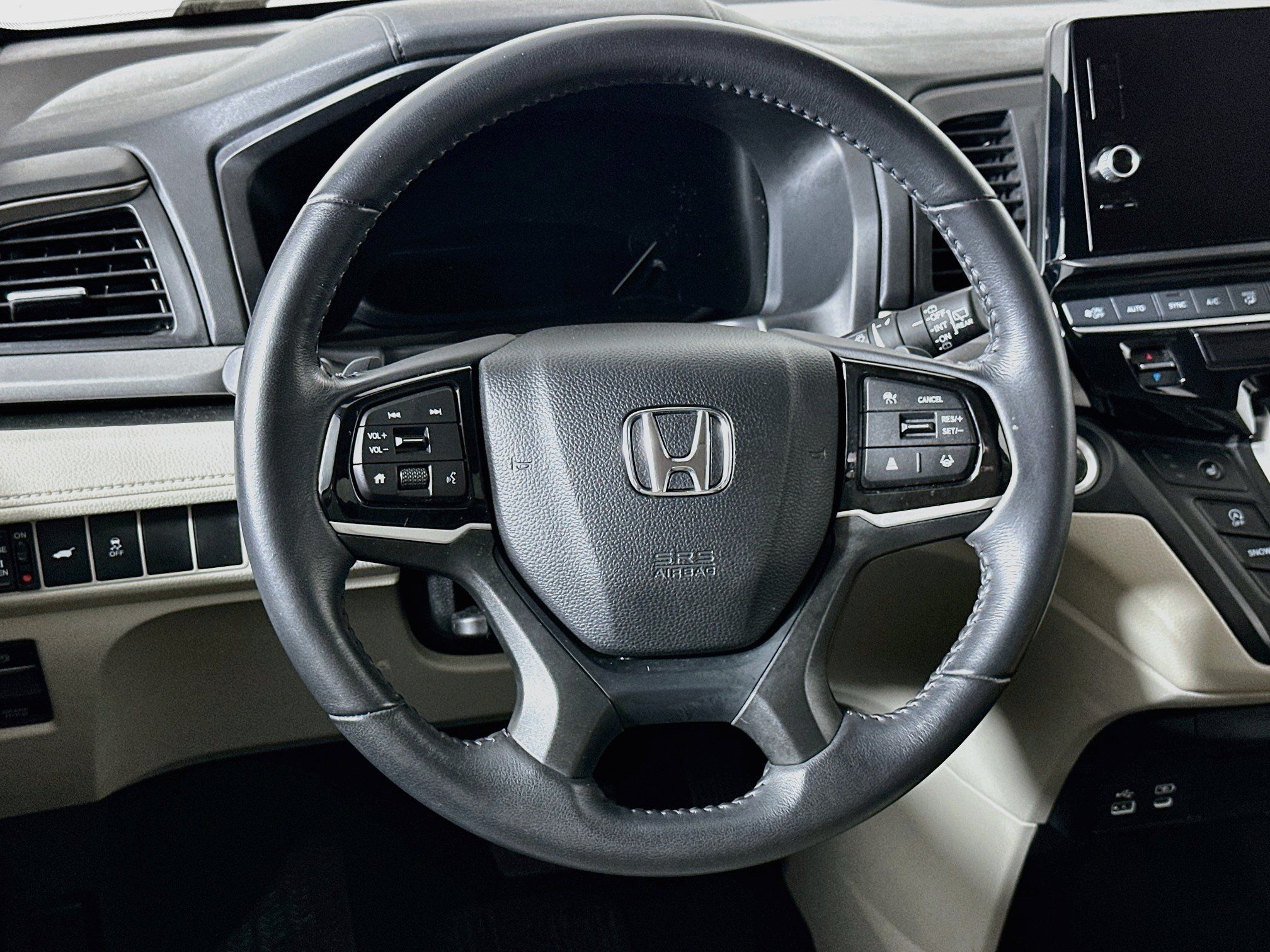 Used 2025 Honda Odyssey EX-L image 18