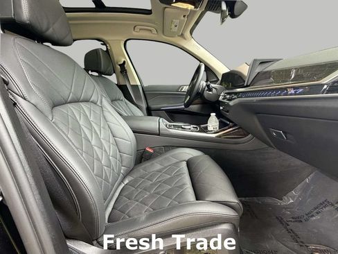 Used 2023 BMW X7 xDrive40i w/ Premium Package AWD/4WD image 11