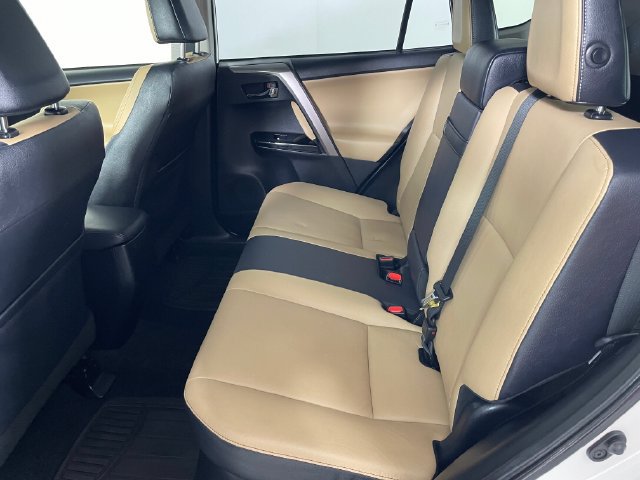 Used 2018 Toyota RAV4 Limited AWD/4WD image 16